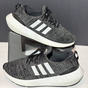 Adidas Monochrome Athletic Shoes no 6 color black used